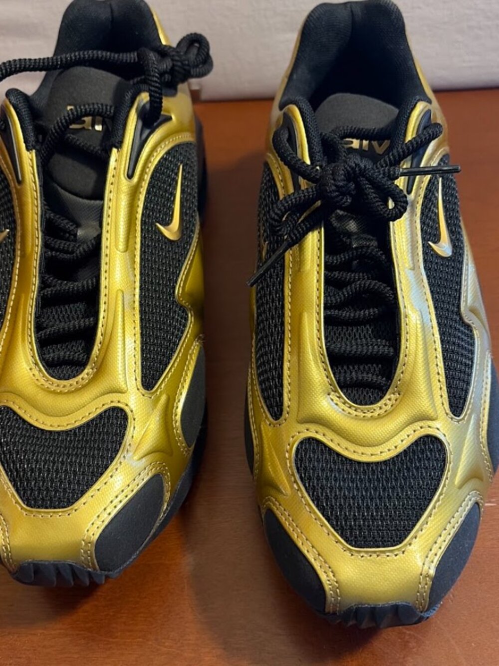 Nike Air Max Muse Metallic Gold Black Mesh Women's Sneakers Sz 8 FV1920-701 NEW